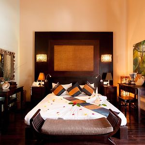Deluxe Zimmer mit Kingsize-Bett